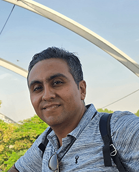 دکتر علیرضا حسینی